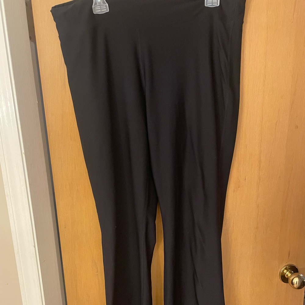 ladies flared yoga pants